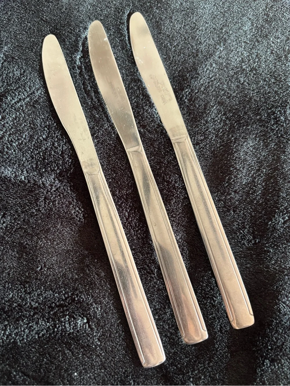 Walco stainless steel Table Knives Dominion Set of 3